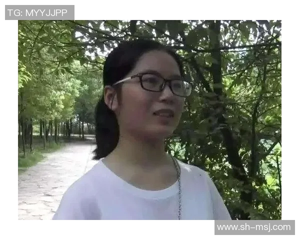 李芳的网球人生：从青涩少女到职业选手的深度对话与成长故事