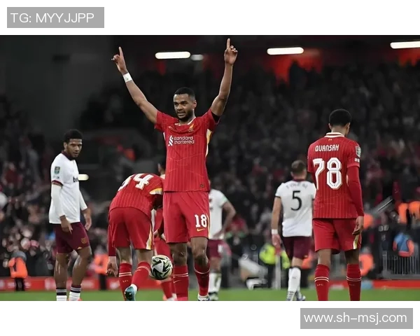 范戴克领衔红军防线重塑传奇之路助力球队争夺英超与欧冠双冠荣耀