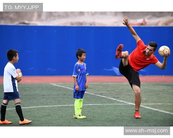 马丁内斯的传奇人生与足球事业的辉煌成就探索